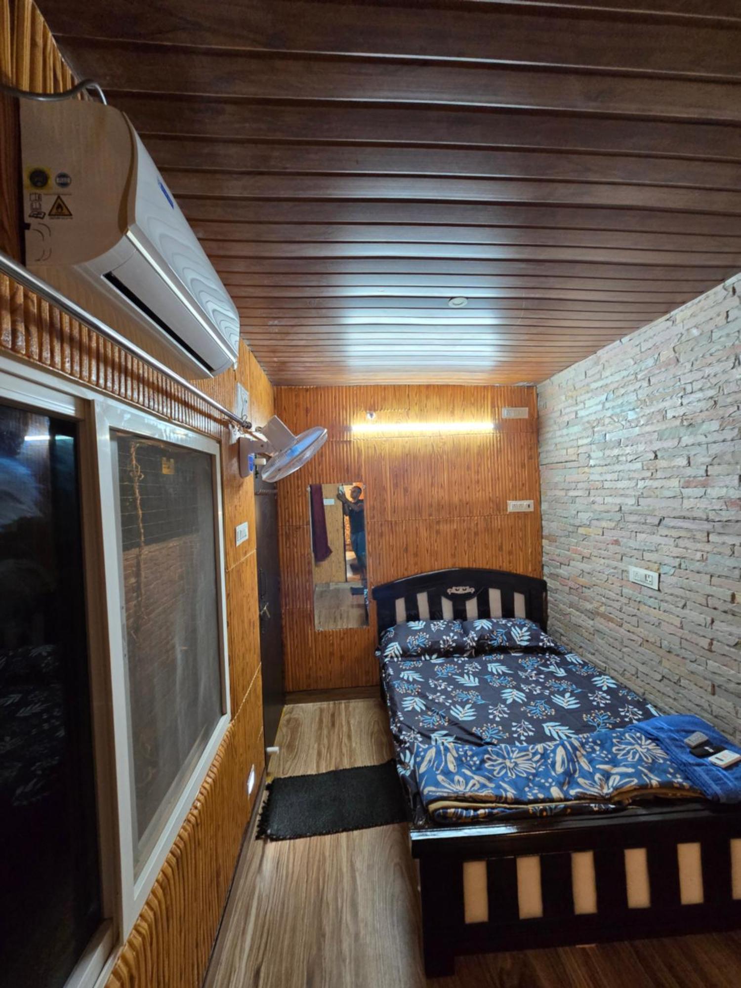 Barla'S Home Stay Shamshabad Exterior foto